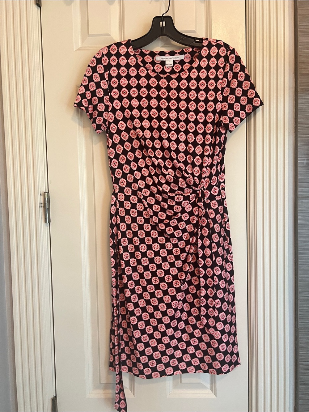 Diane Von Furstenberg Black and Pink Geometric Tie-Waist Midi Dress
